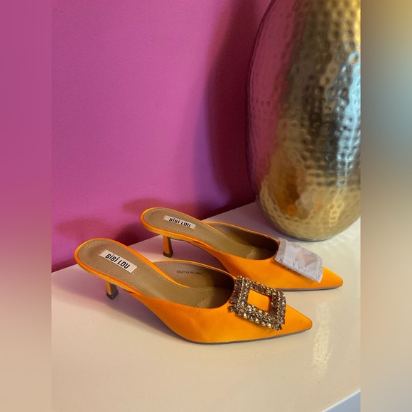 NWT- BIBI LOU Shoes - Picture 2 of 8